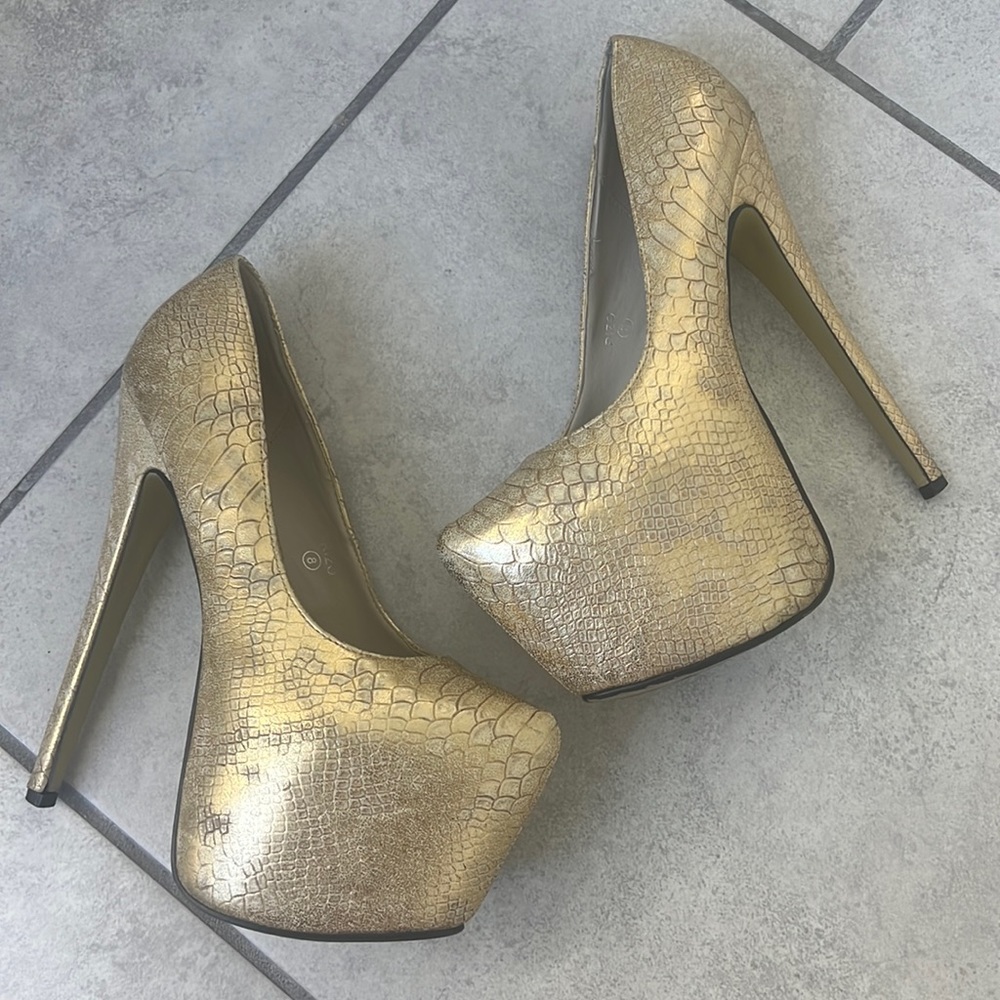 Gold Snakeskin Red Kiss Heels - 8